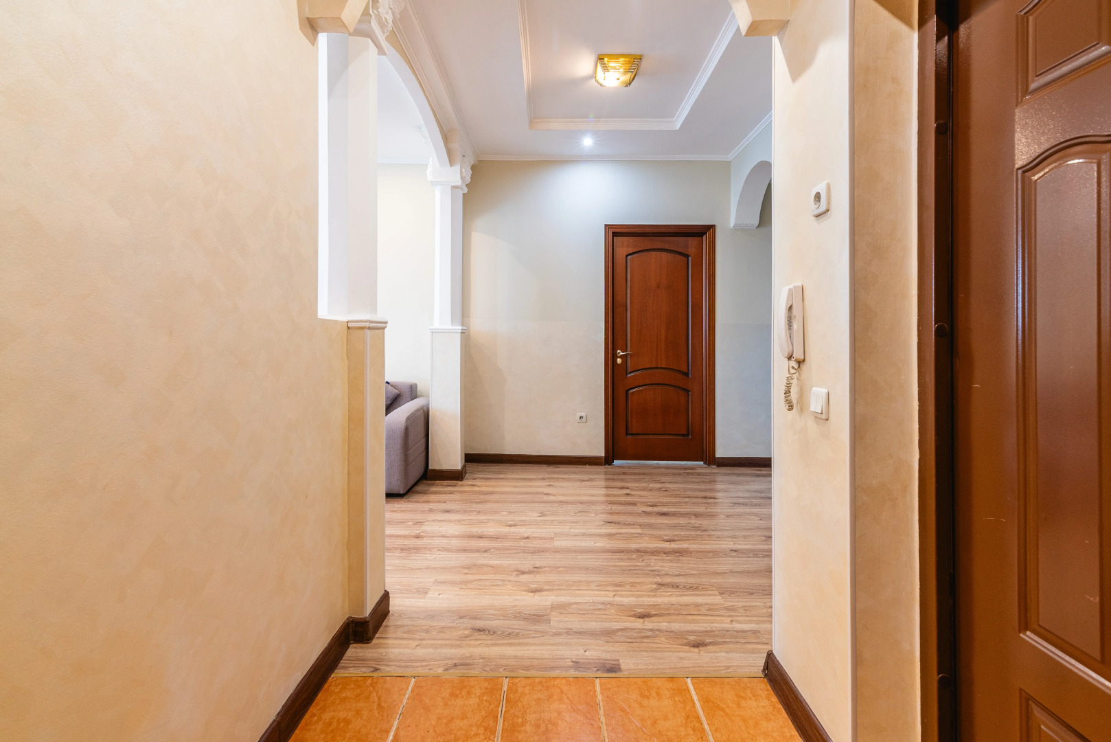 Апартаменты Просторные 3-х комнатные в стиле минимализм