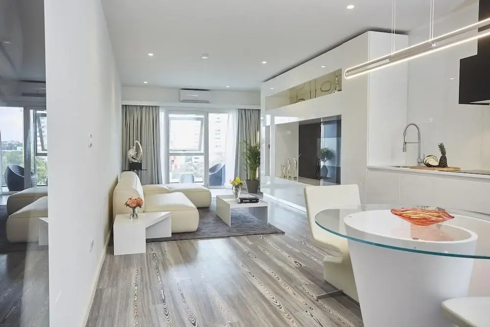 Отель Kwarleyz Residence