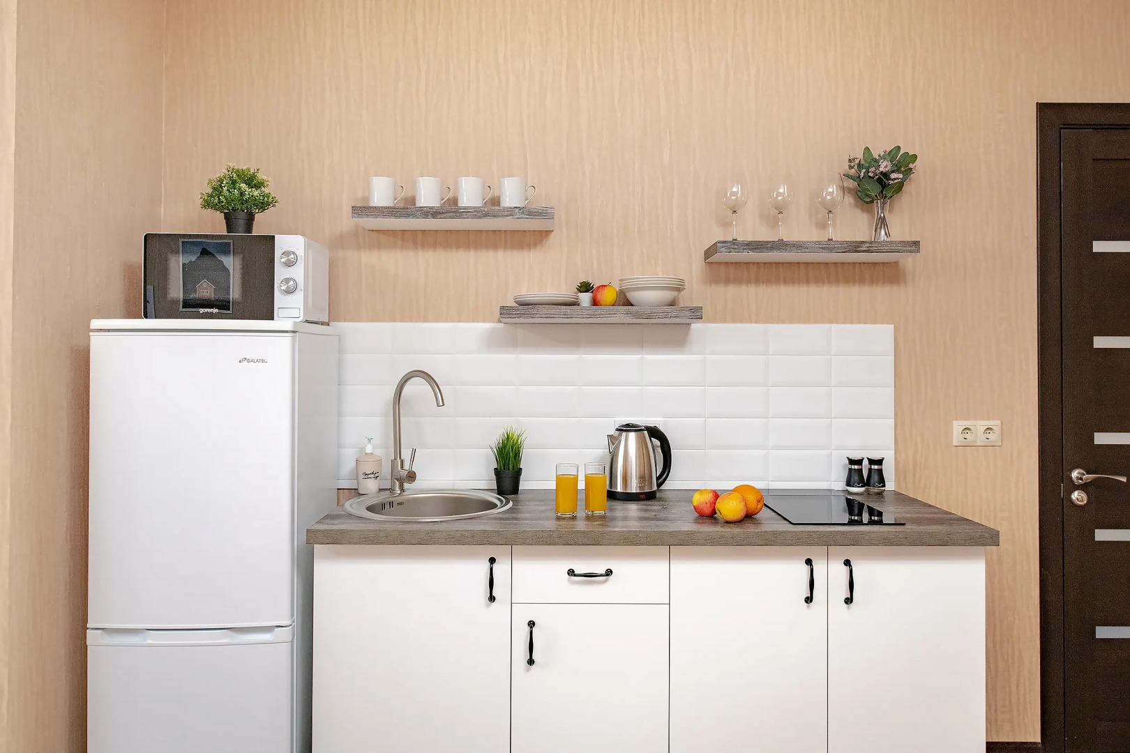 Апартаменты TopHouse на Жигура 12а  двухкомнатные