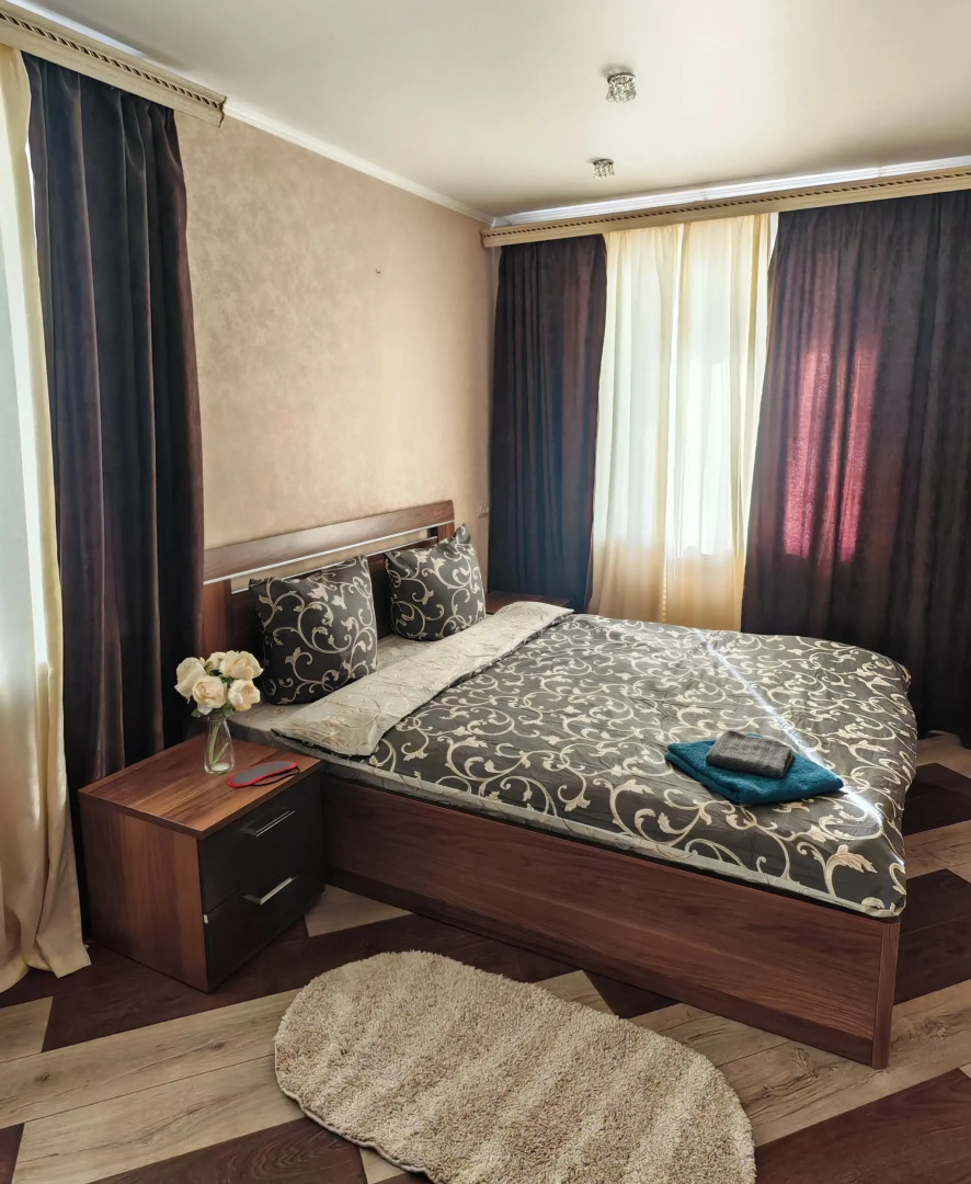 Квартира Двухкомнатная Около Мегагринна