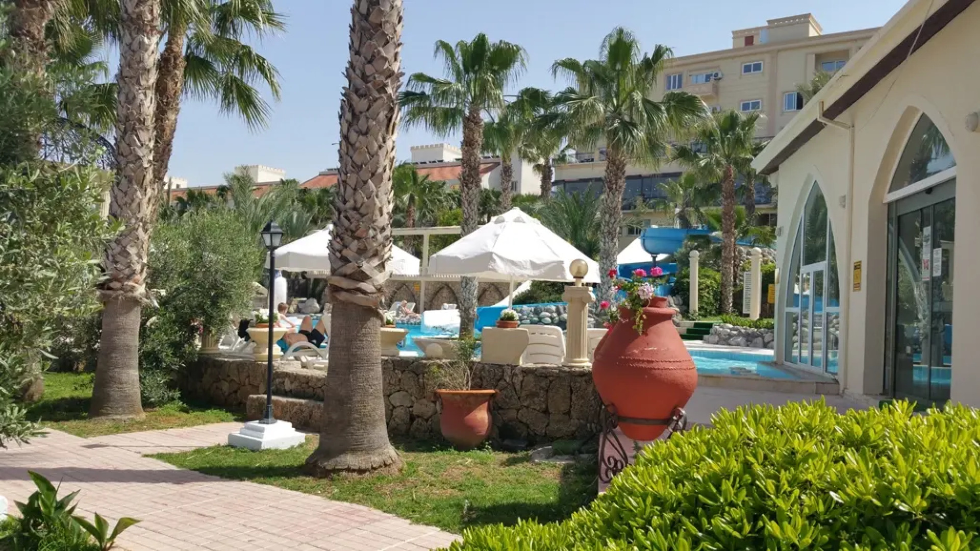 Отель Oscar Resort