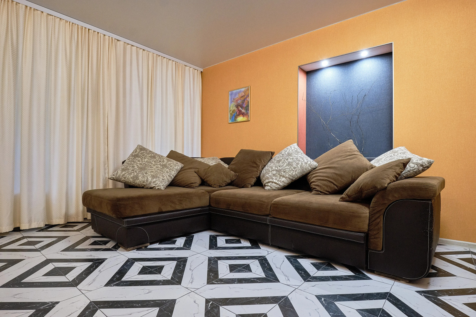 Квартира 2-х комн   у Московского вокзала - Невский пр 103