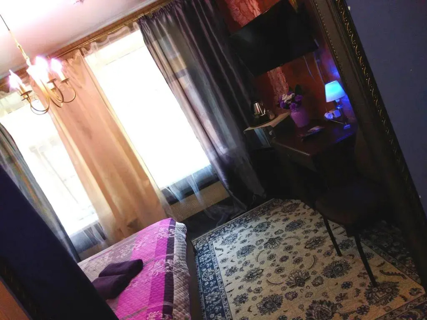 Меблированные комнаты At Home