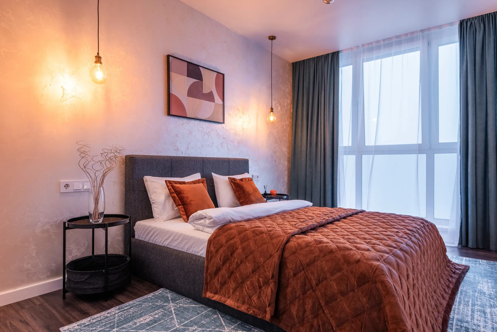 Квартира на сутки Минск Маяк Кухня объединена с жилой зоной Отдельная спальня Подходит для командировок и отдыха Wi-Fi Кондиционер