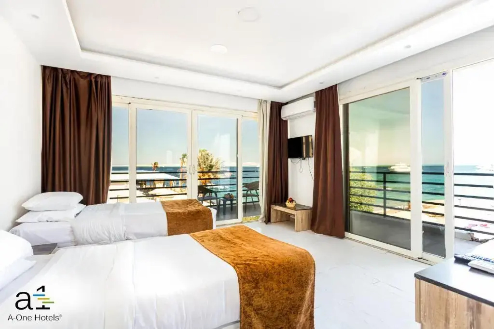 La Rosa Waves Beach - Couple & Families Only