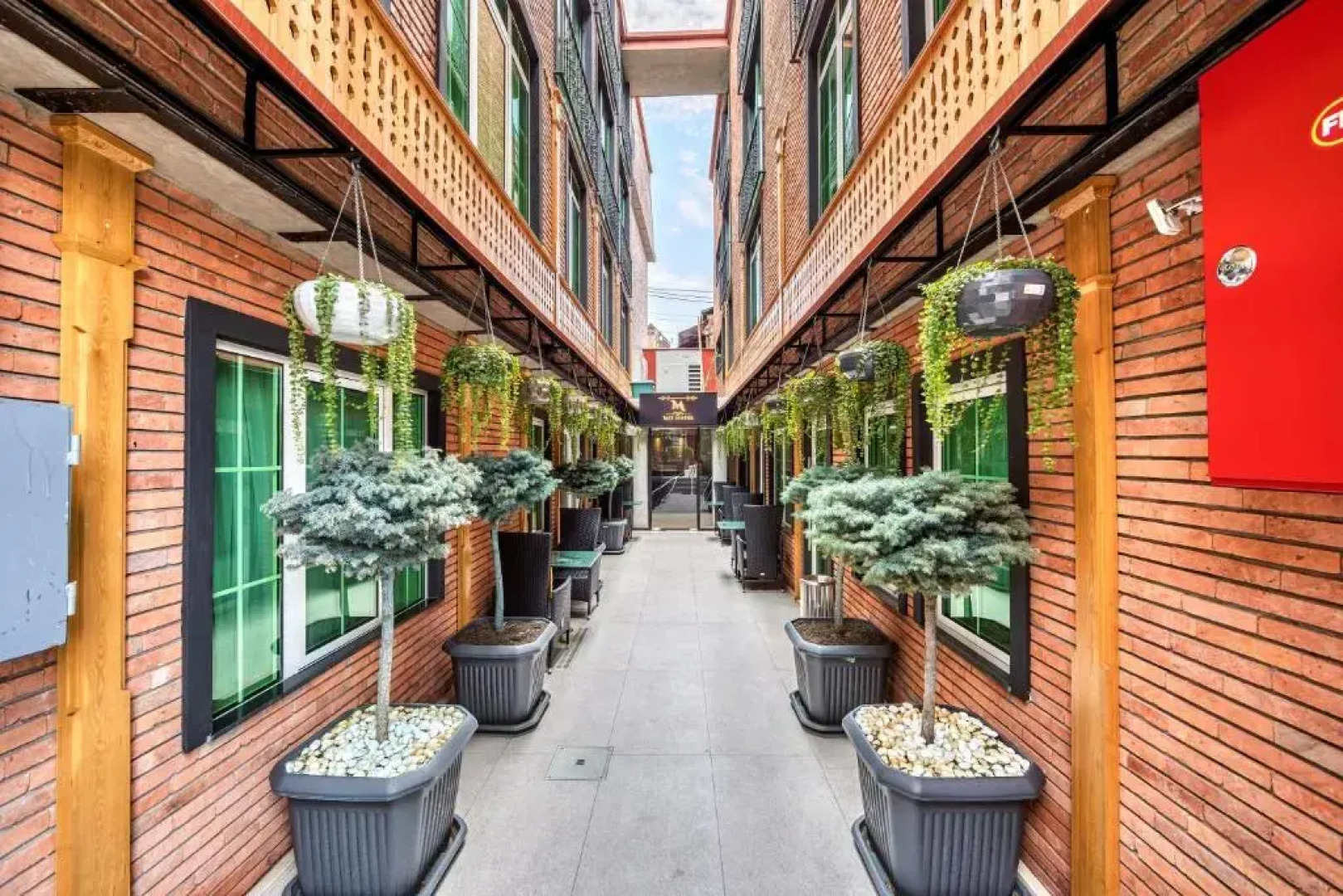 Отель Mit Tbilisi