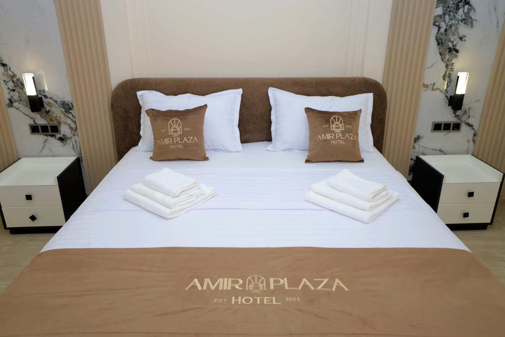 Отель AMIR PLAZA