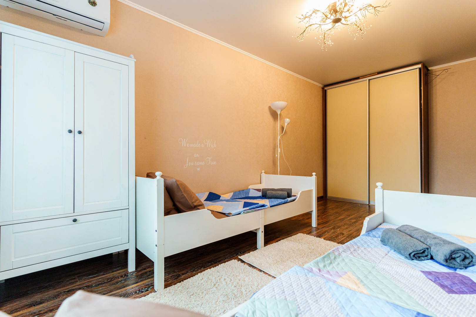 Апартаменты рядом с морем в центре Новороссийска от LetoApart