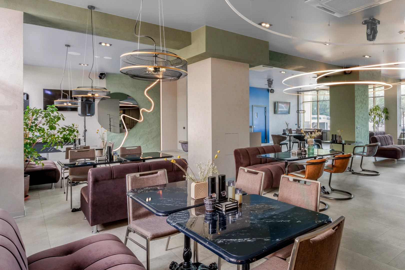 Отель Южный