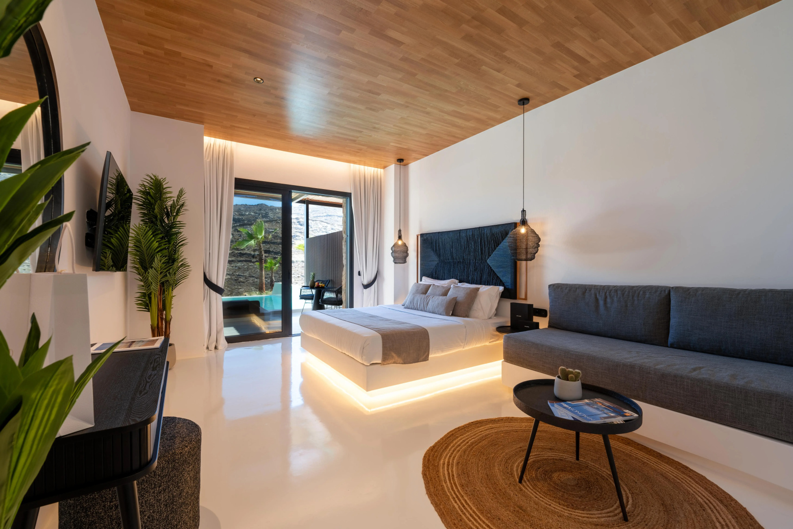 Отель Ftelia Black Villas
