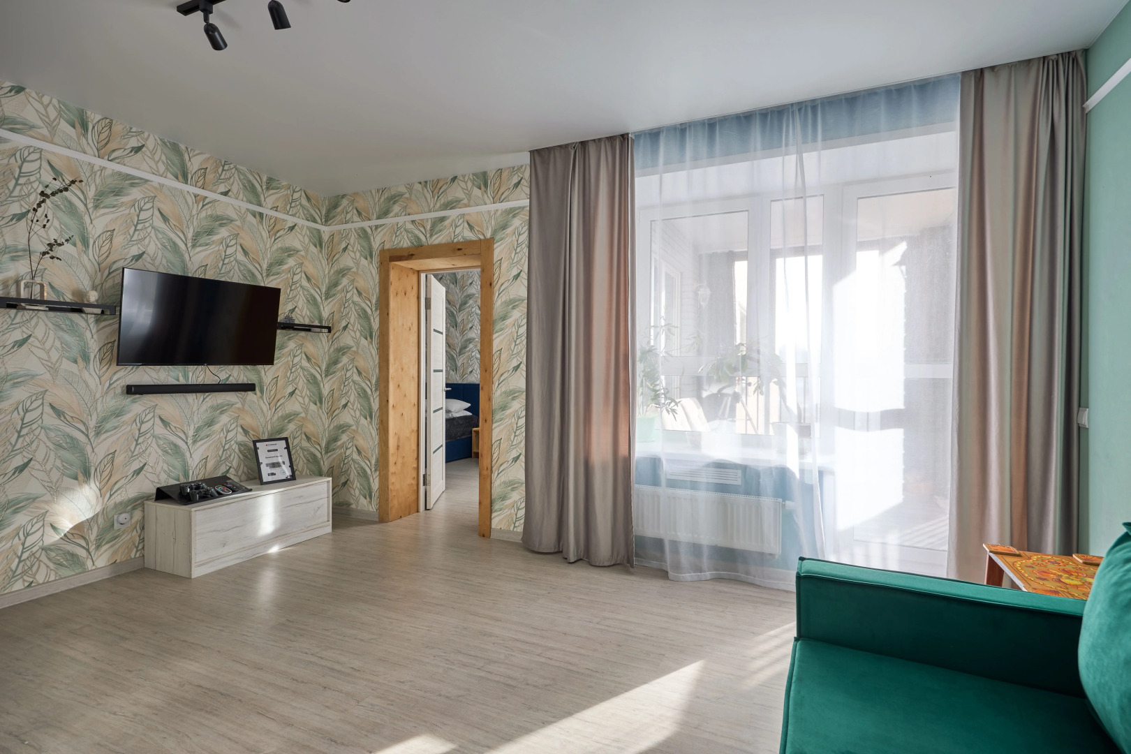 Квартира Зеленая Горка, Подсветка, Веер Молл, Космонавтов