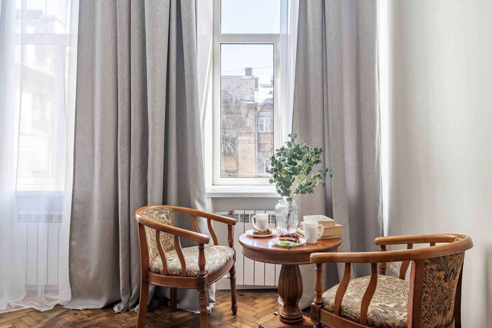 Квартира писателя в центре Петербурга с бесплатной парковкой