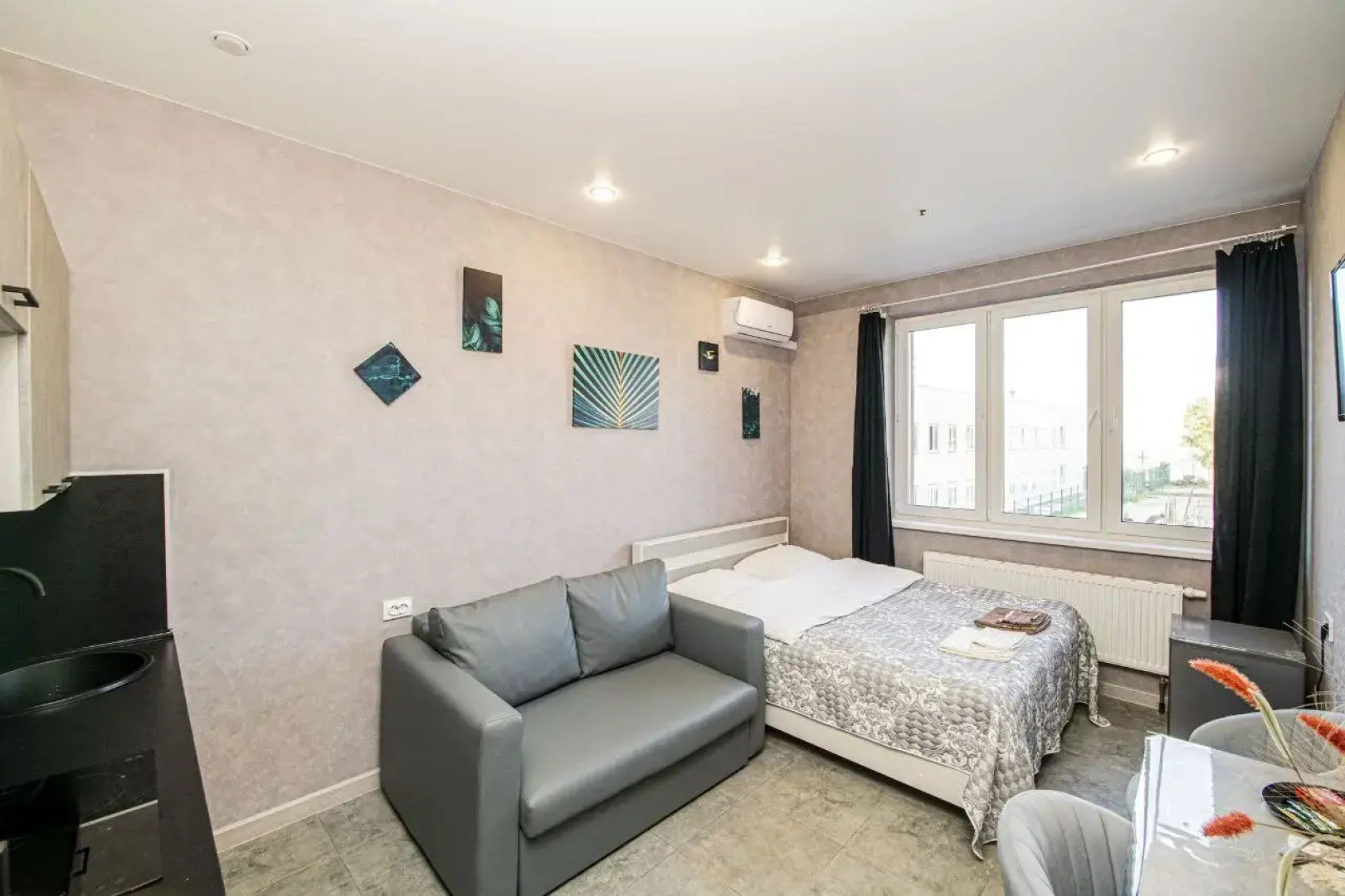 Апартаменты в Центре Города с Видом на Волгу