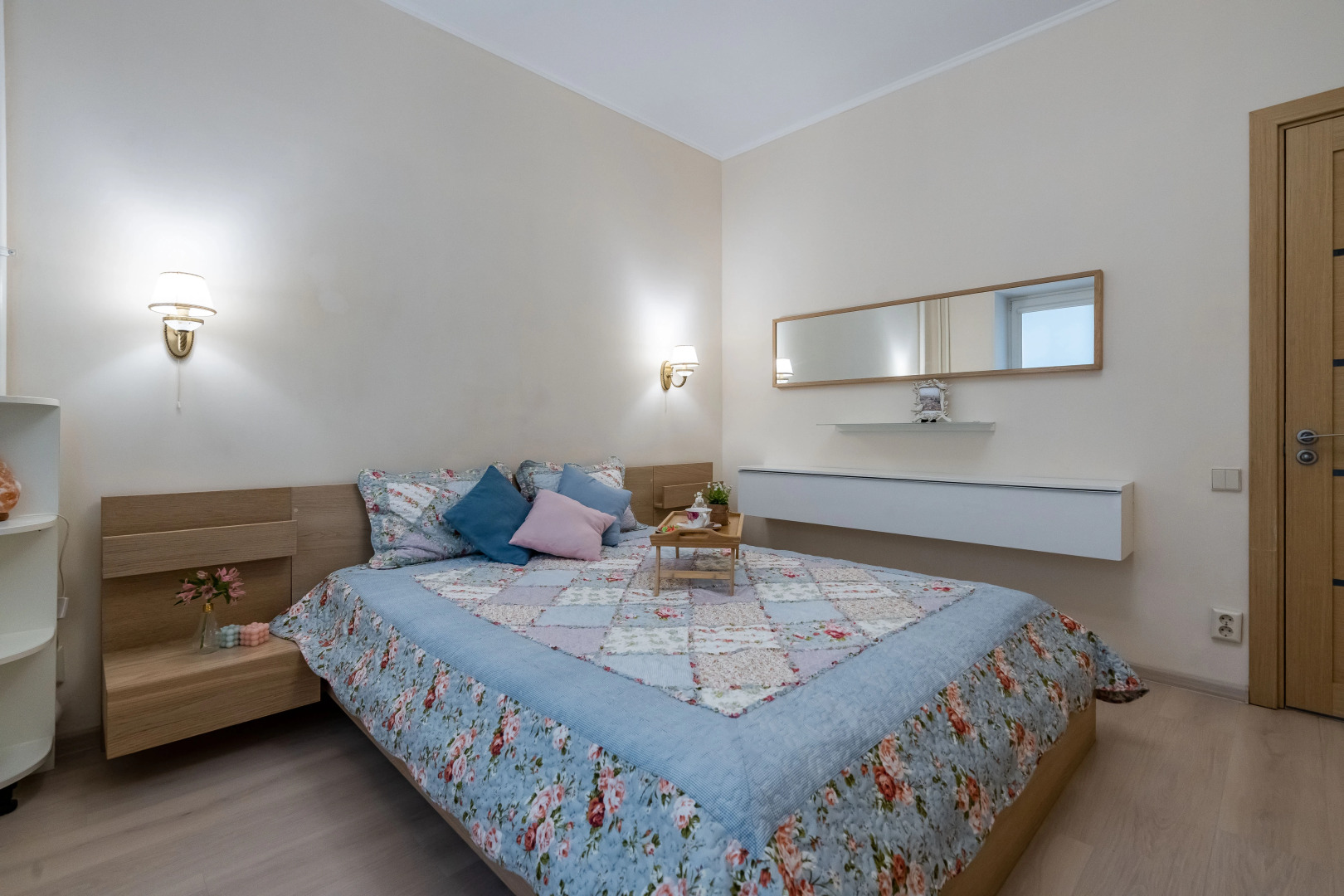 Квартира 2-комнатная Цветочная нежность