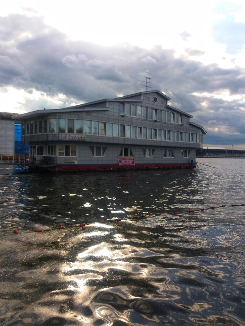 Отель Лакада