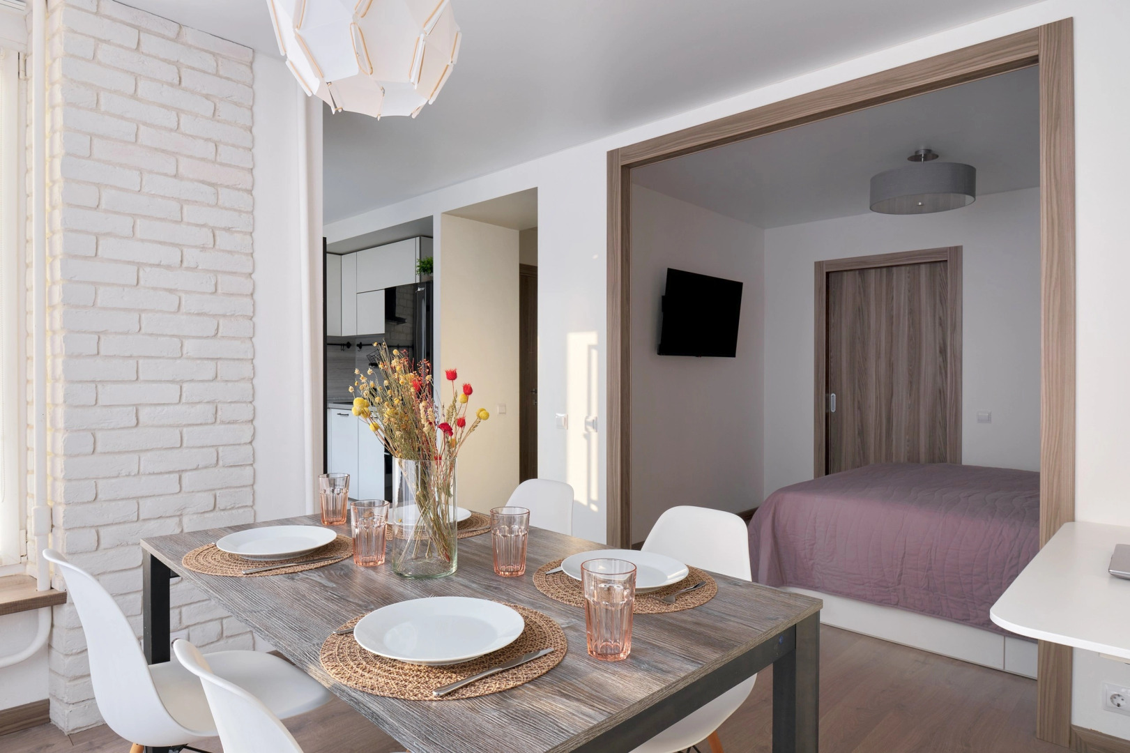 Апартаменты Большие рядом с метро и Заливом