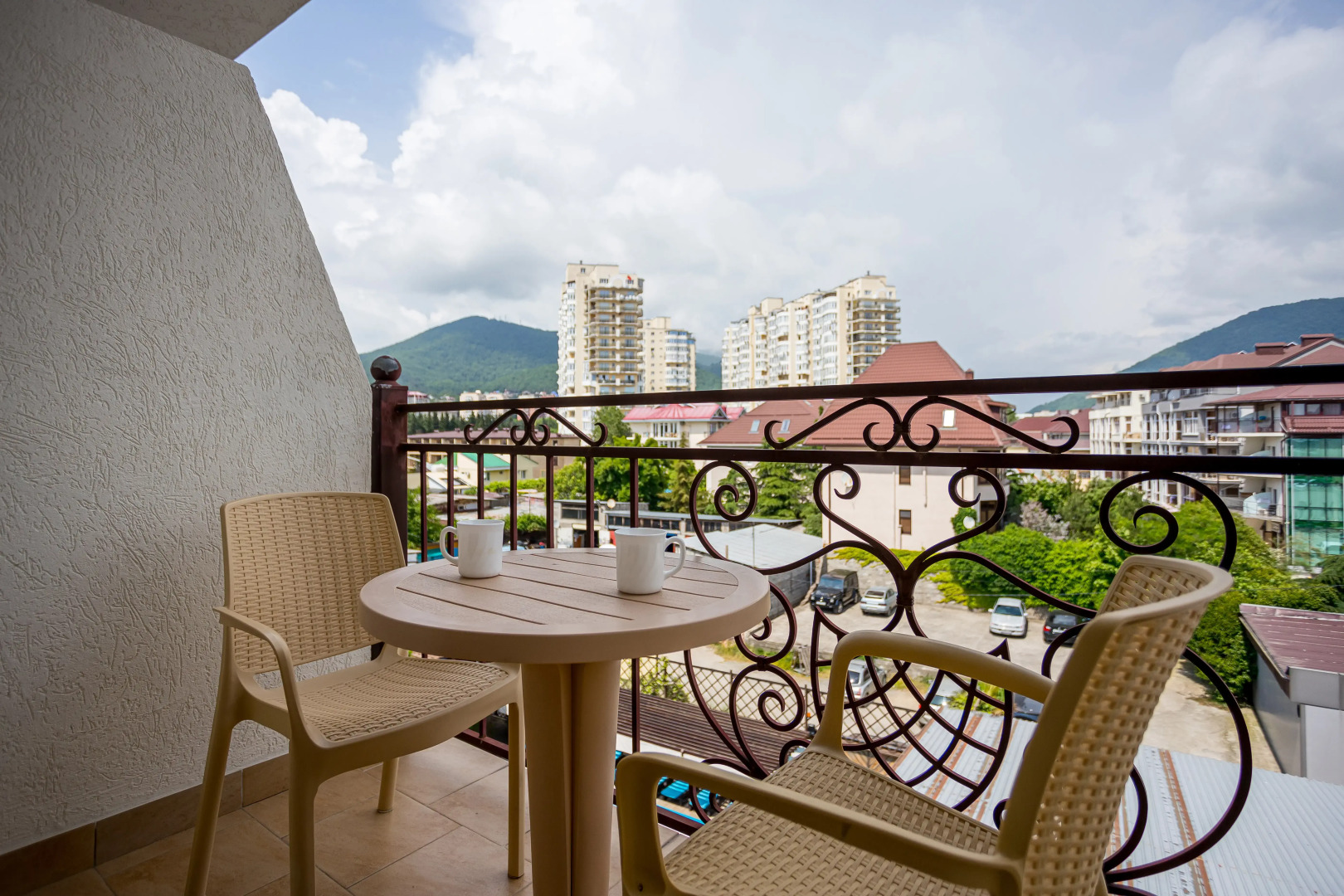 Отель Лаура