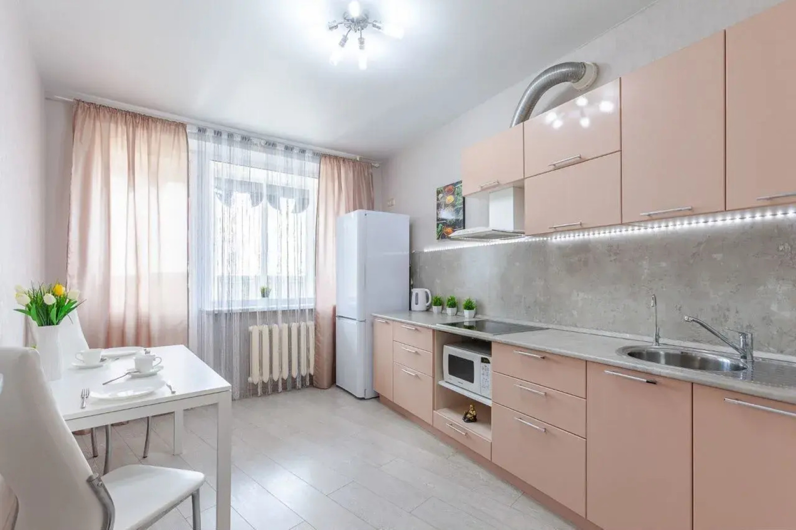 Апартаменты KvartirkaPlaZa на улице Ново-Садовая 215