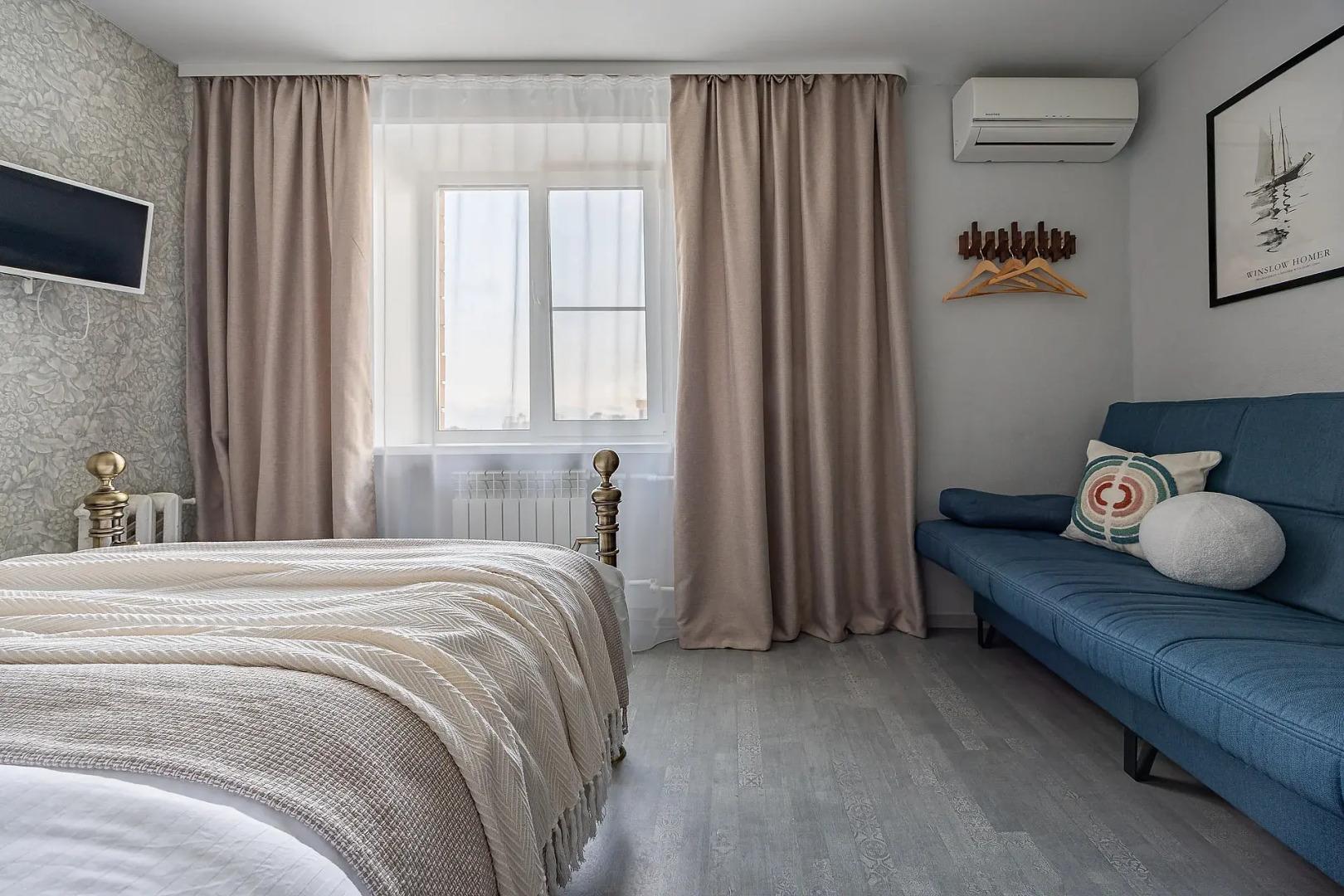 Апартаменты двухкомнатные в самом центре на Большой Покровской 73, Сова-Дом