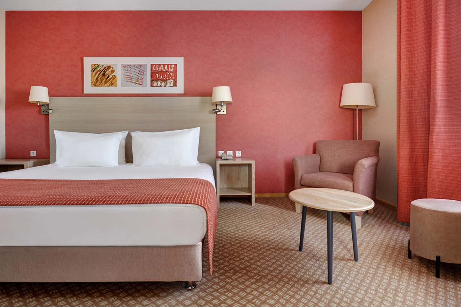 Отель Лесная Сафмар (бывший Холидей Инн Москва Лесная)