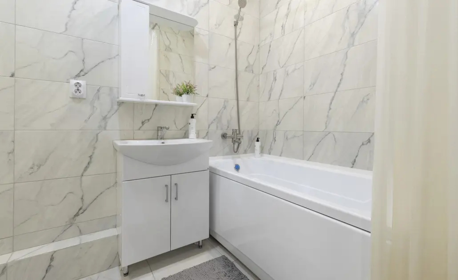 Апартаменты Prince Apartments на Улице 280-Летия Барнаула 22 (127)