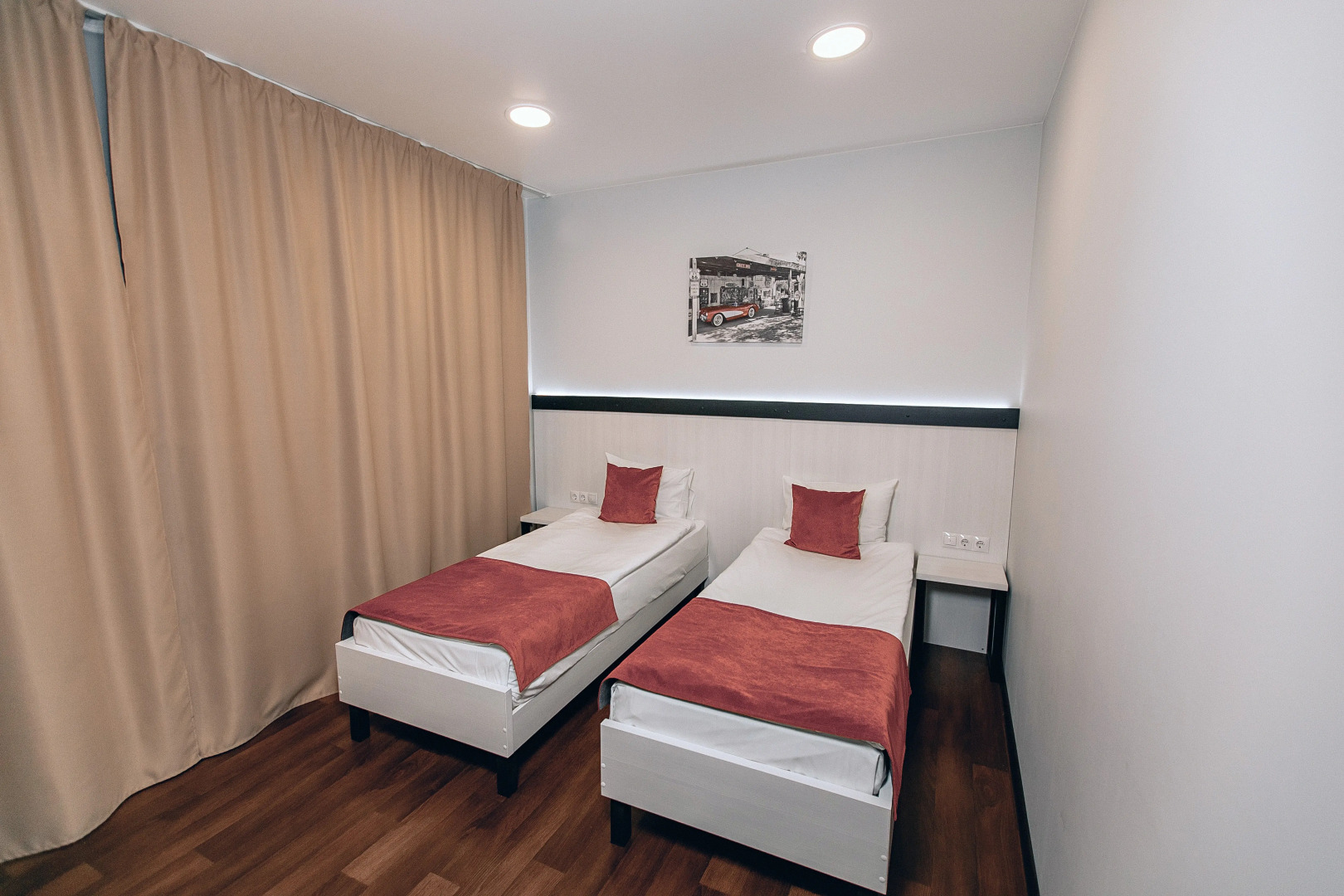 Отель RedFox в центре