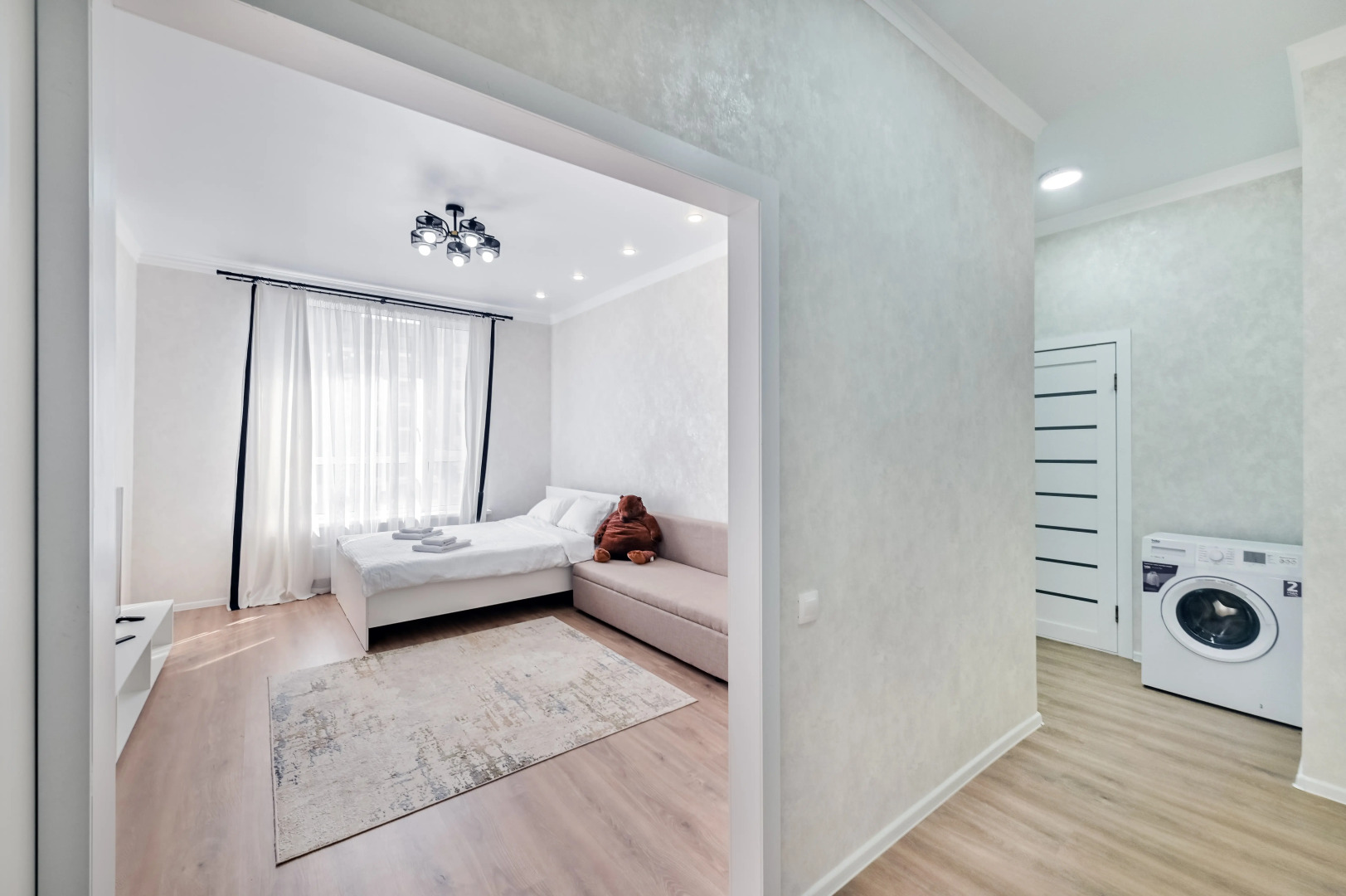 Апартаменты однокомнатные возле Хан-Шатыра I блок