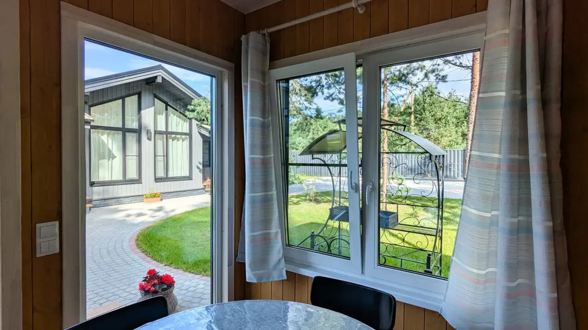 Частный дом На Александровской 10