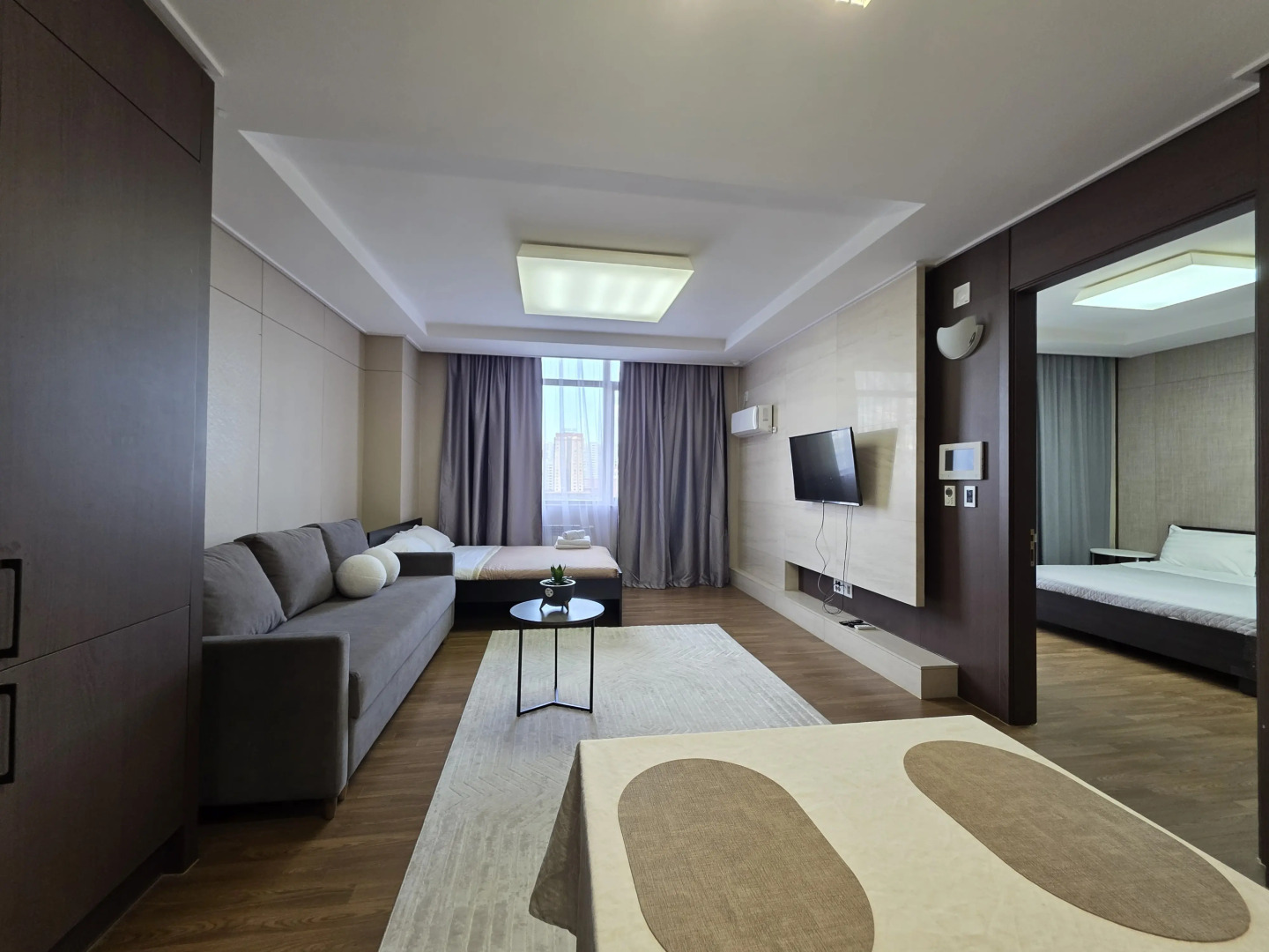 Апартаменты Luxury возле посольства США 2й этаж с шикарным видом на Мечеть