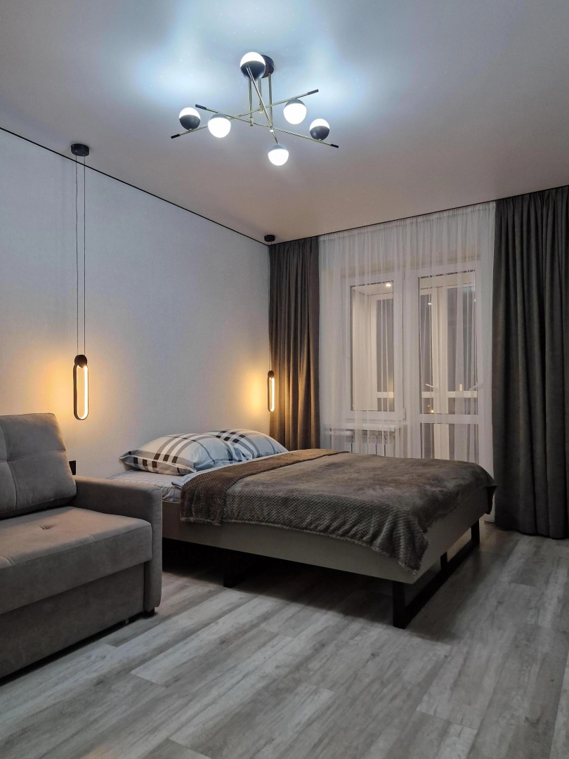 Апартаменты в Центре с Гостинной и 2 Спальнями