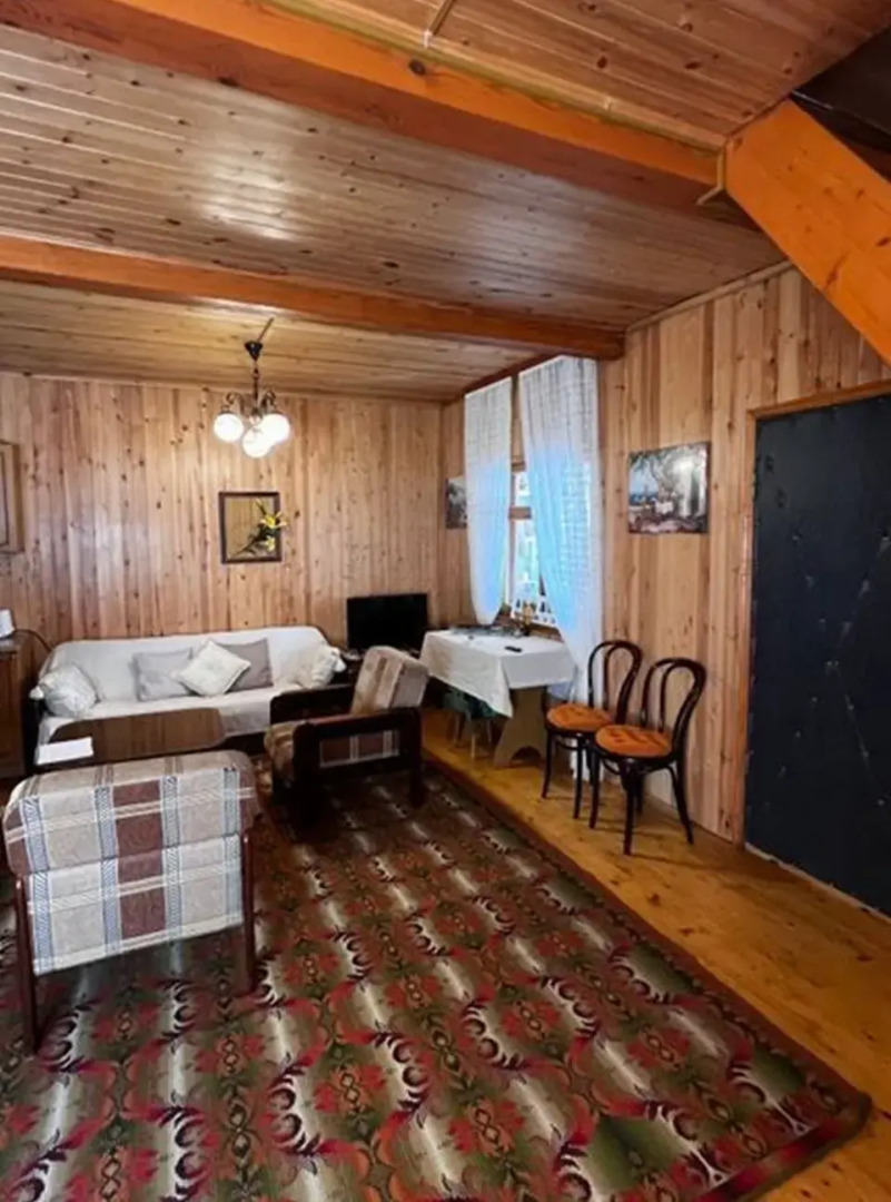 Частный дом четырехкомнатная дача, 95 м²