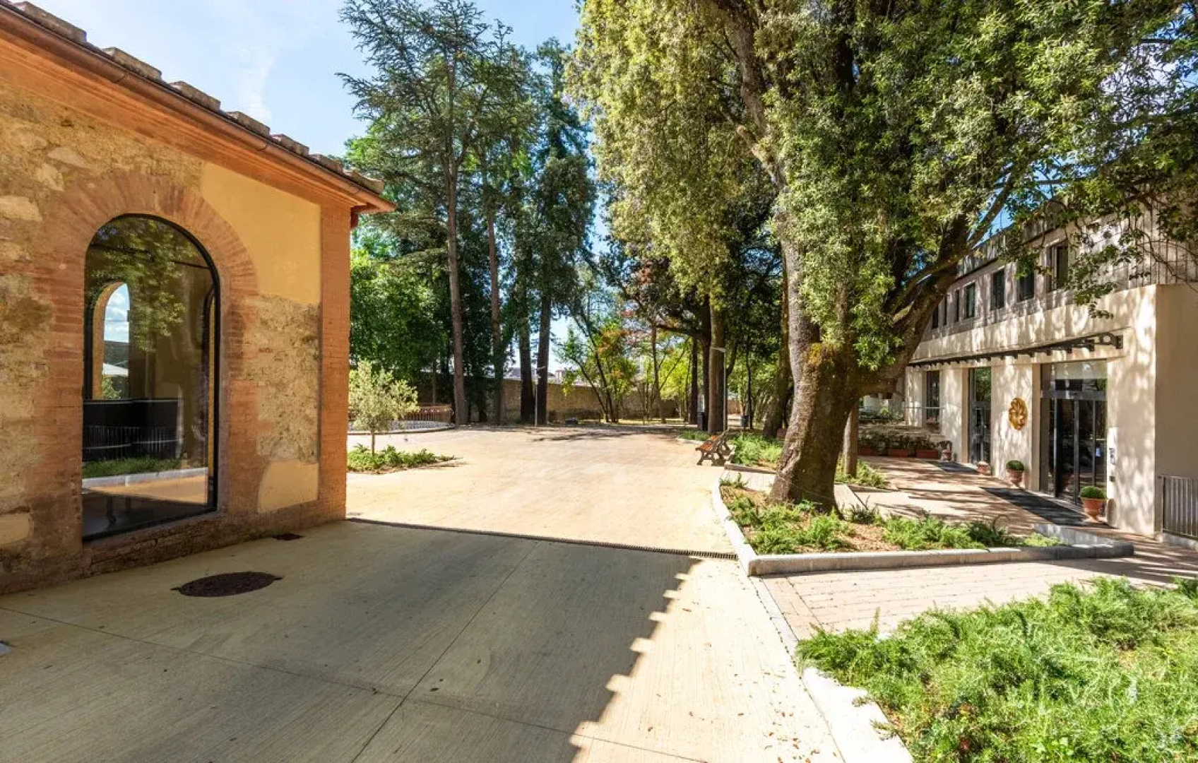 Апарт-отель Siena Hills Apartments
