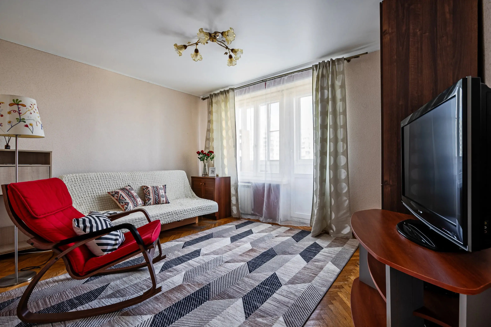 Квартира Двухкомнатная MaxRealty 24