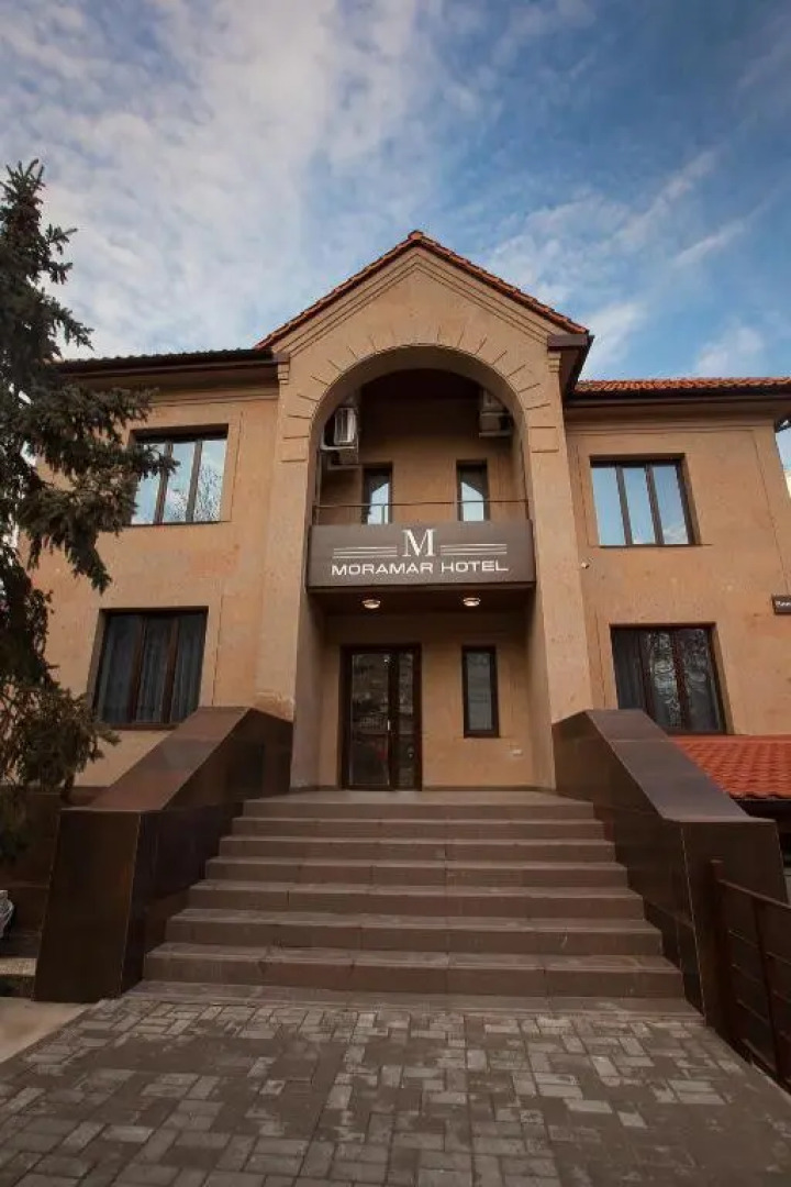 Отель Морамар