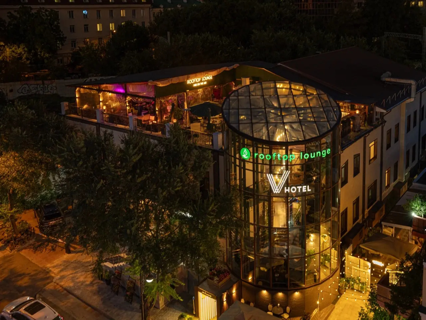 Отель V Hotel&Rooftop Lounge