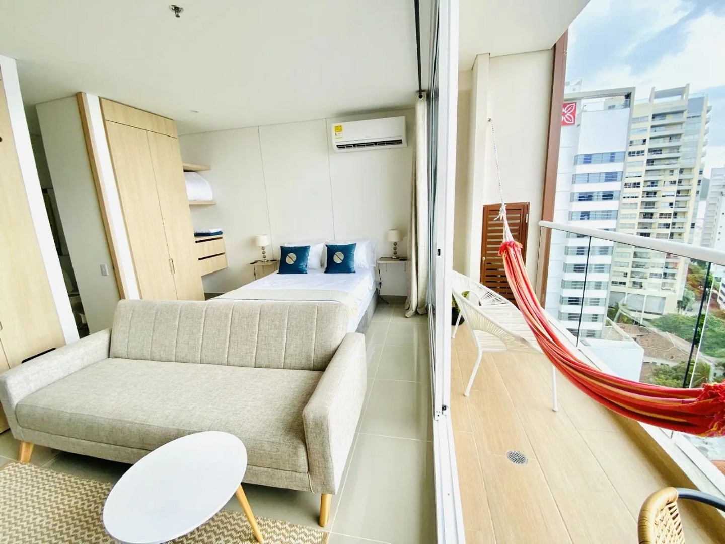 Апартаменты Blue Loft oceanview in Marina rooftop pool prime location