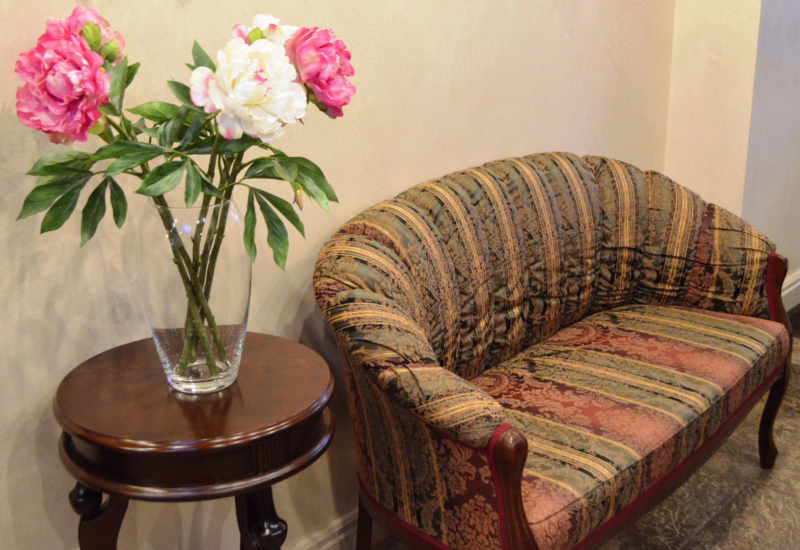 Отель Моника