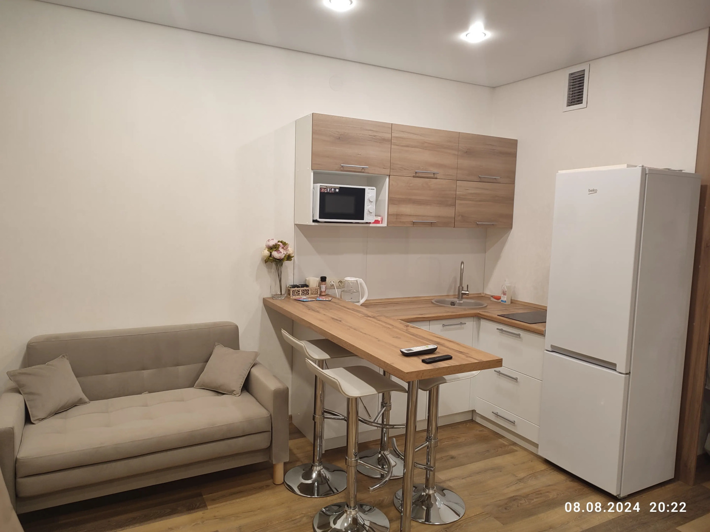 Апартаменты Уютная видовые возле станции метро