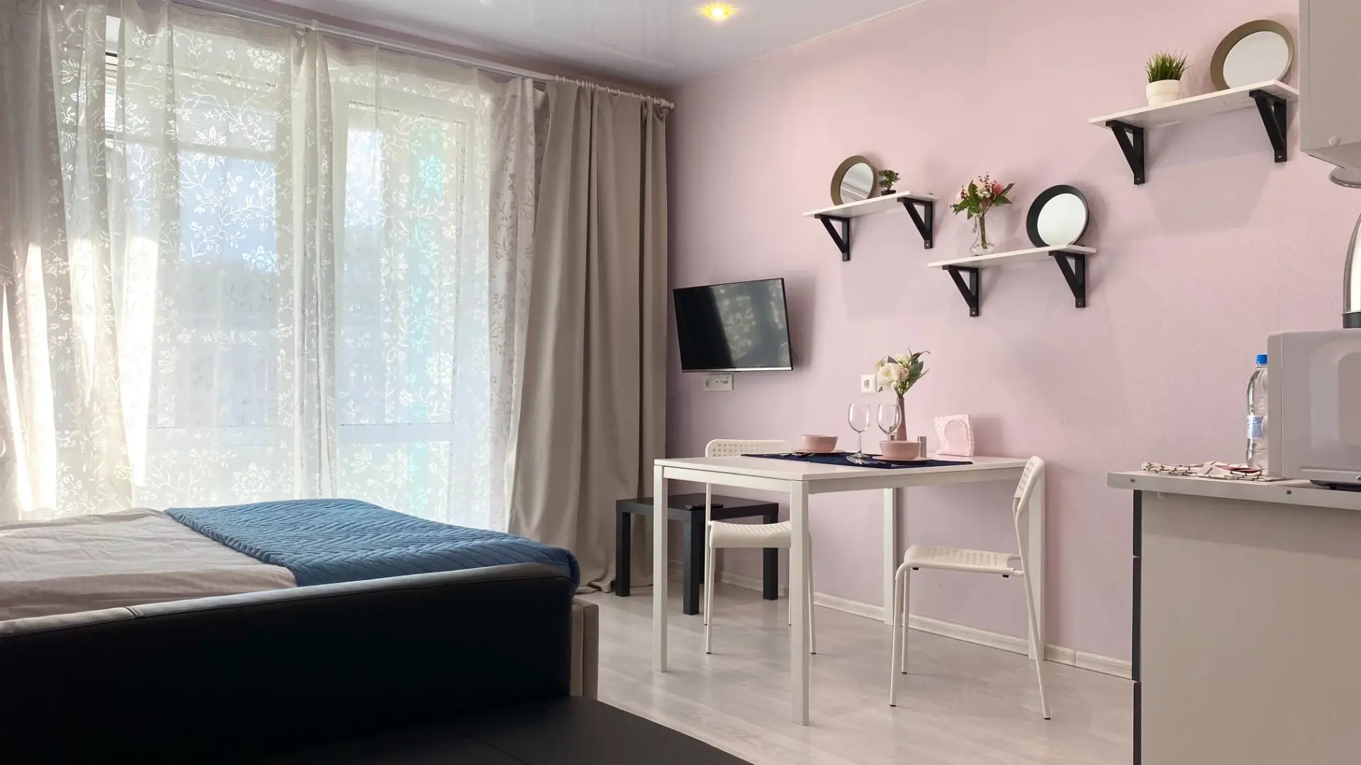 Апартаменты ТРЦ Планета на Нуреева