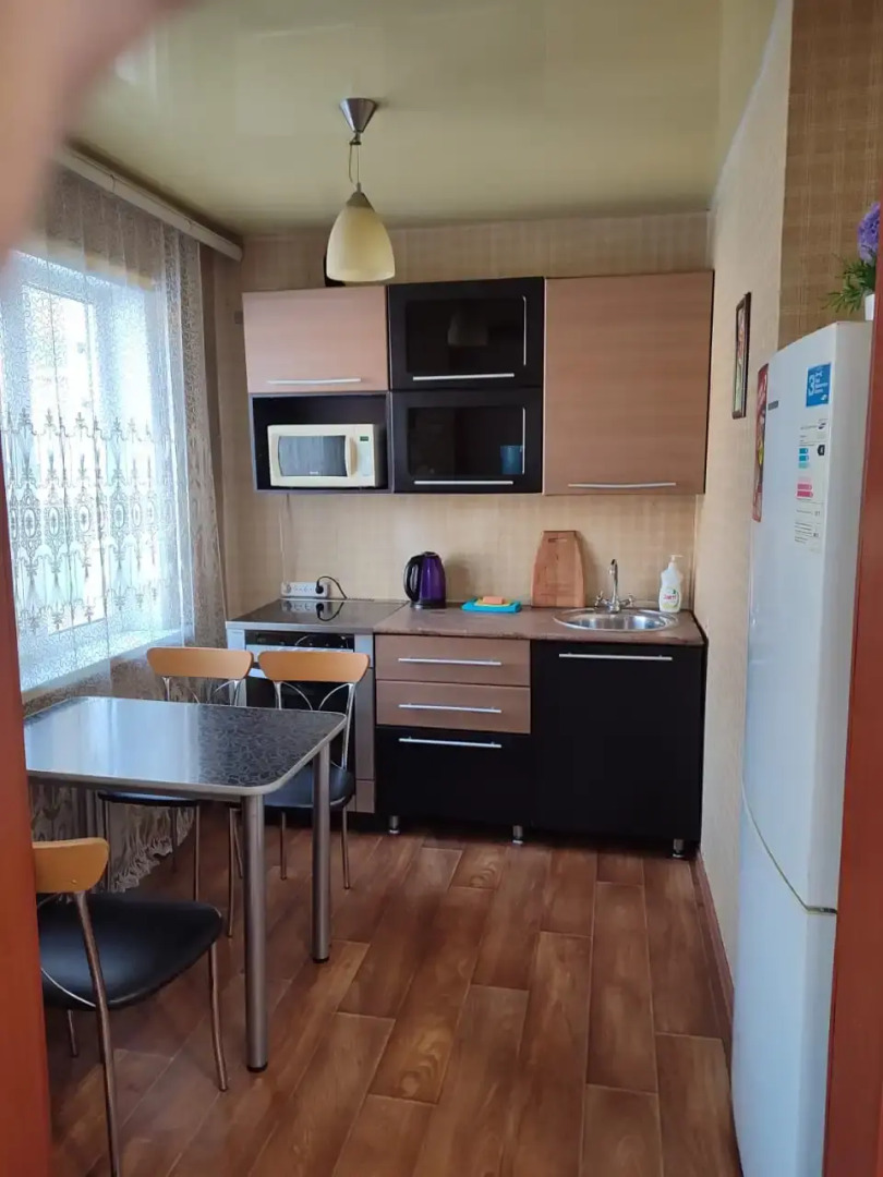 Апартаменты Розы Люксембург, 9