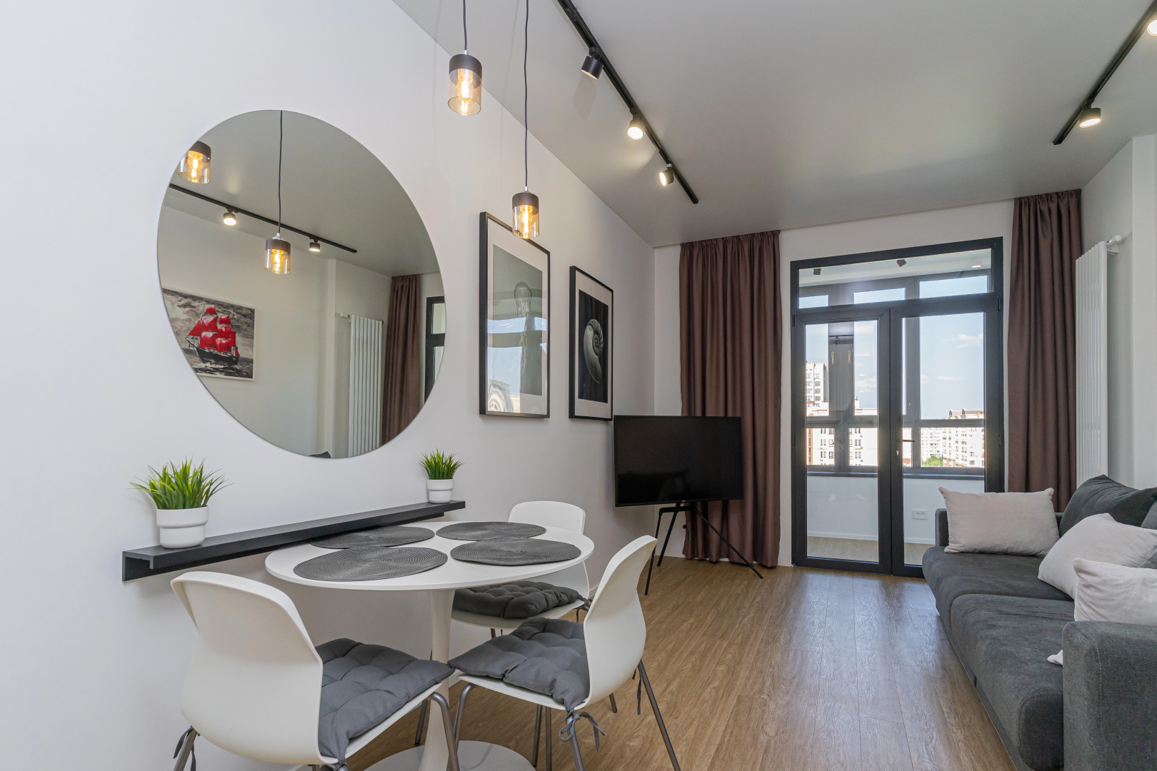 Квартира ЛЮКС Посуточно в ЖК Жигулина Роща