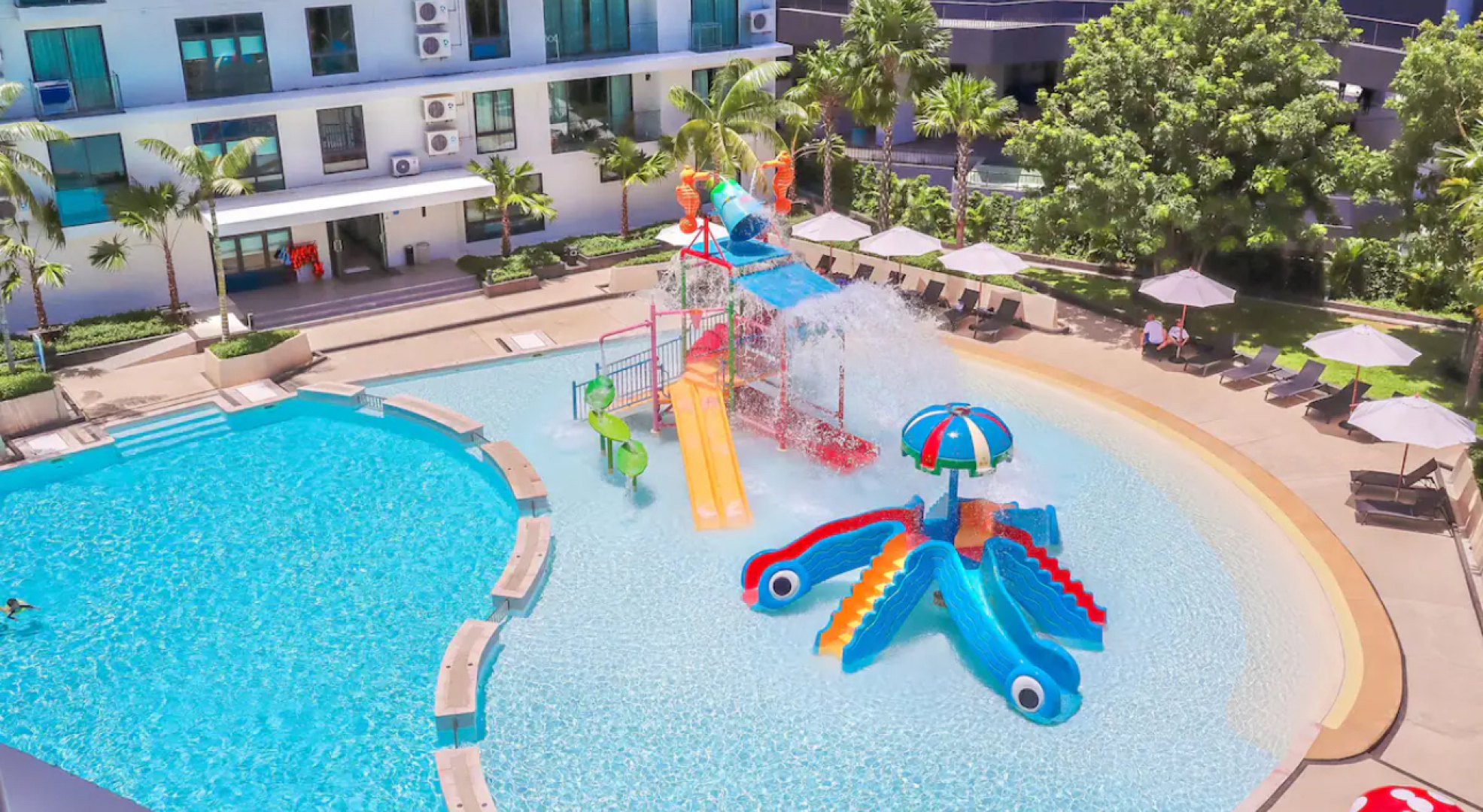 Апартаменты в 5-звездочном отеле c видом на море и аквапарком