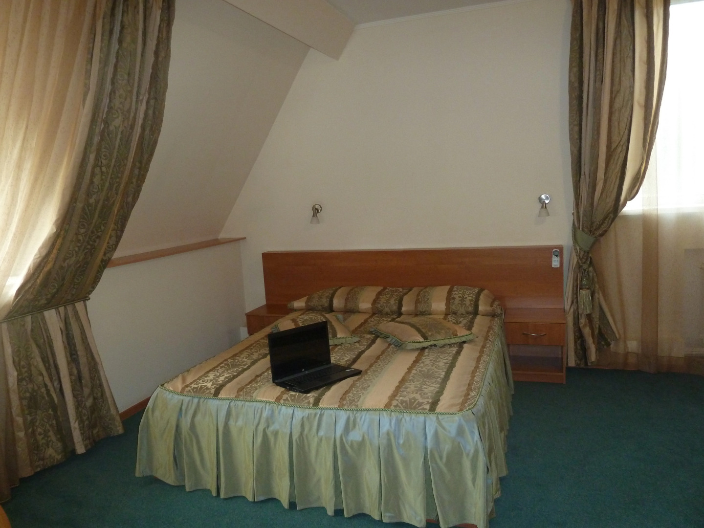 Отель Колибри