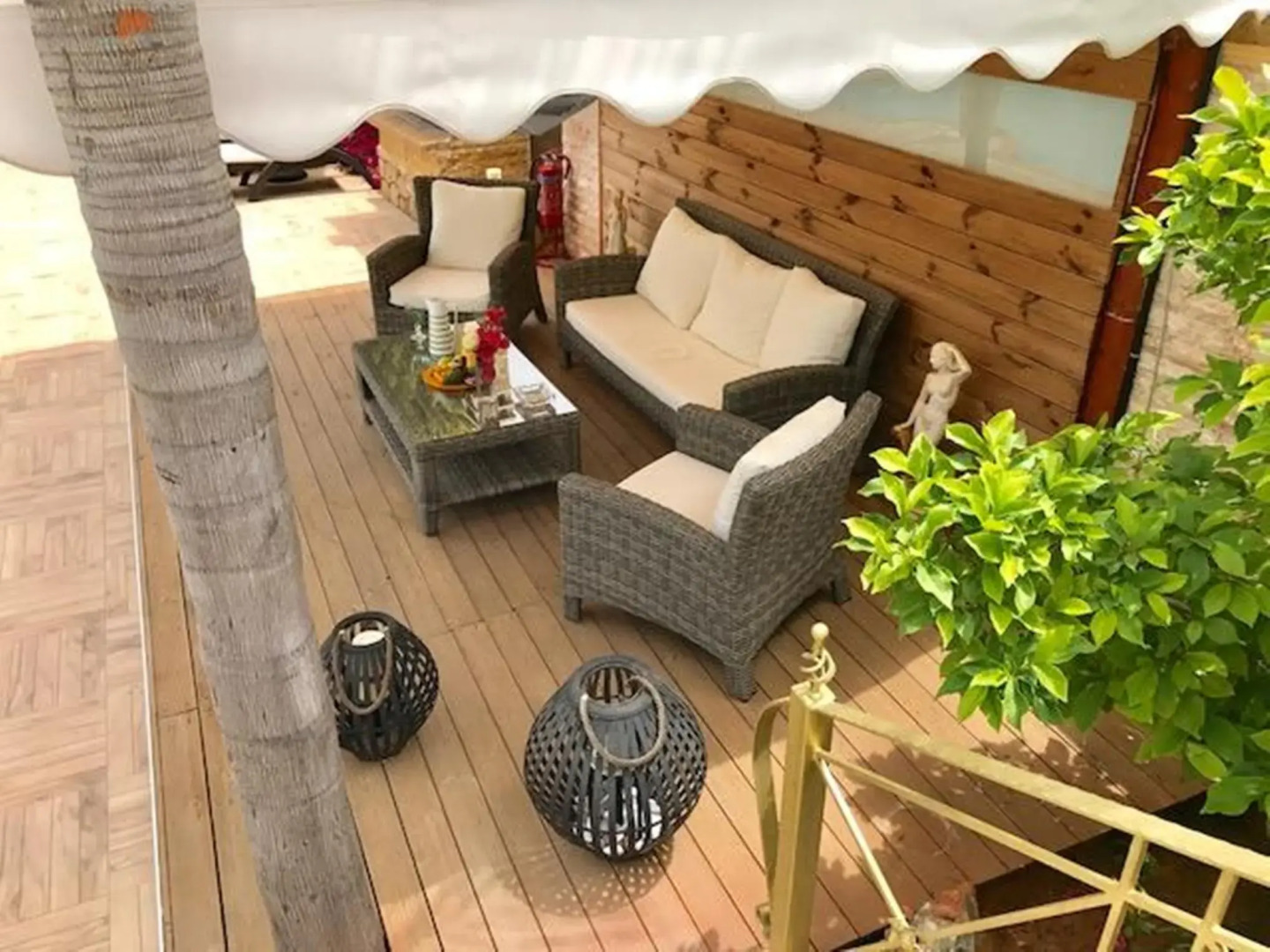 Отель Paradice Luxury Suites