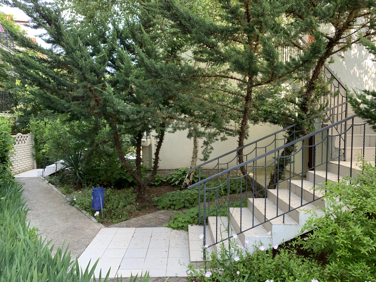 Отель Амалия