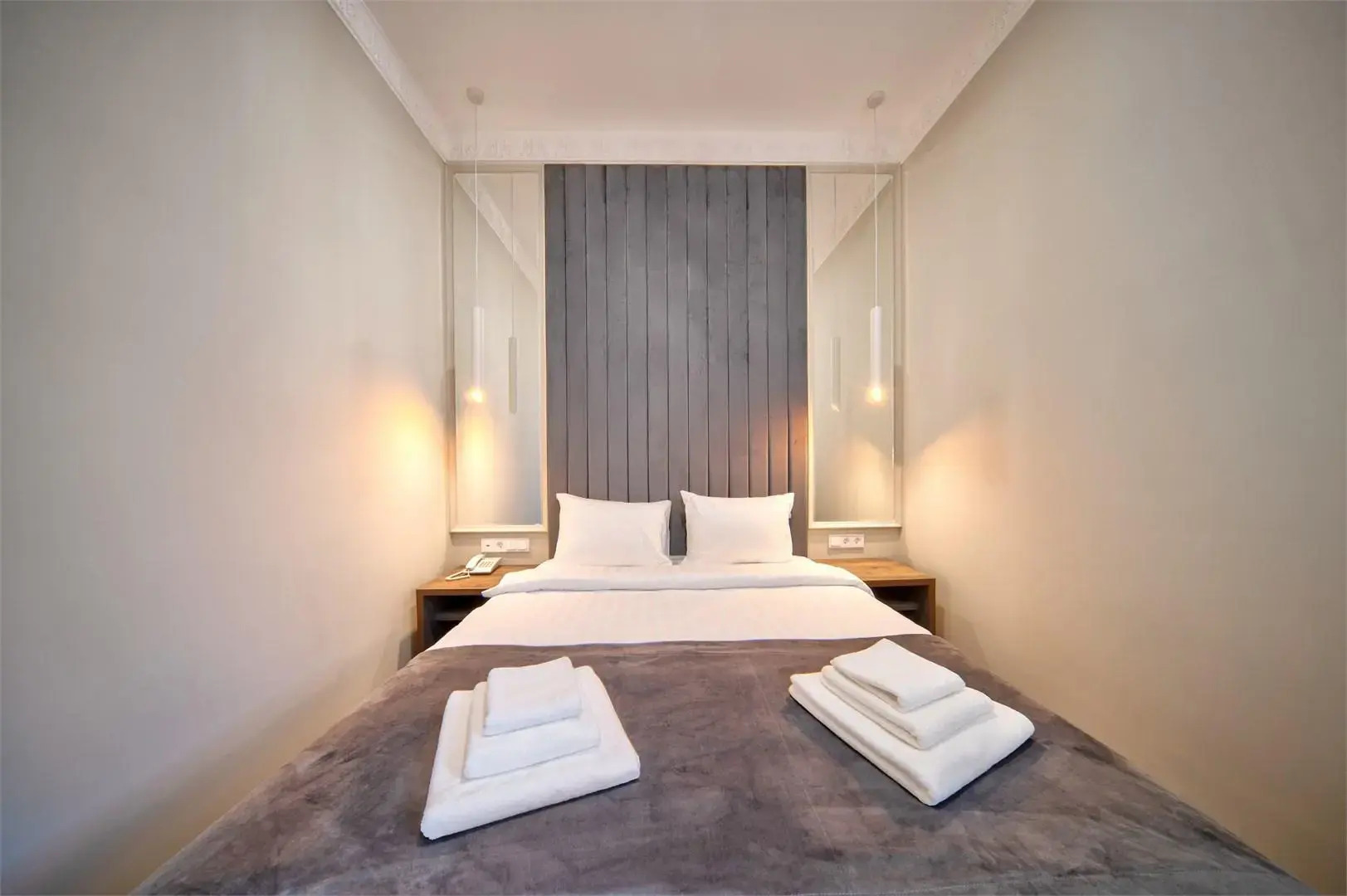 Хатти Апарт