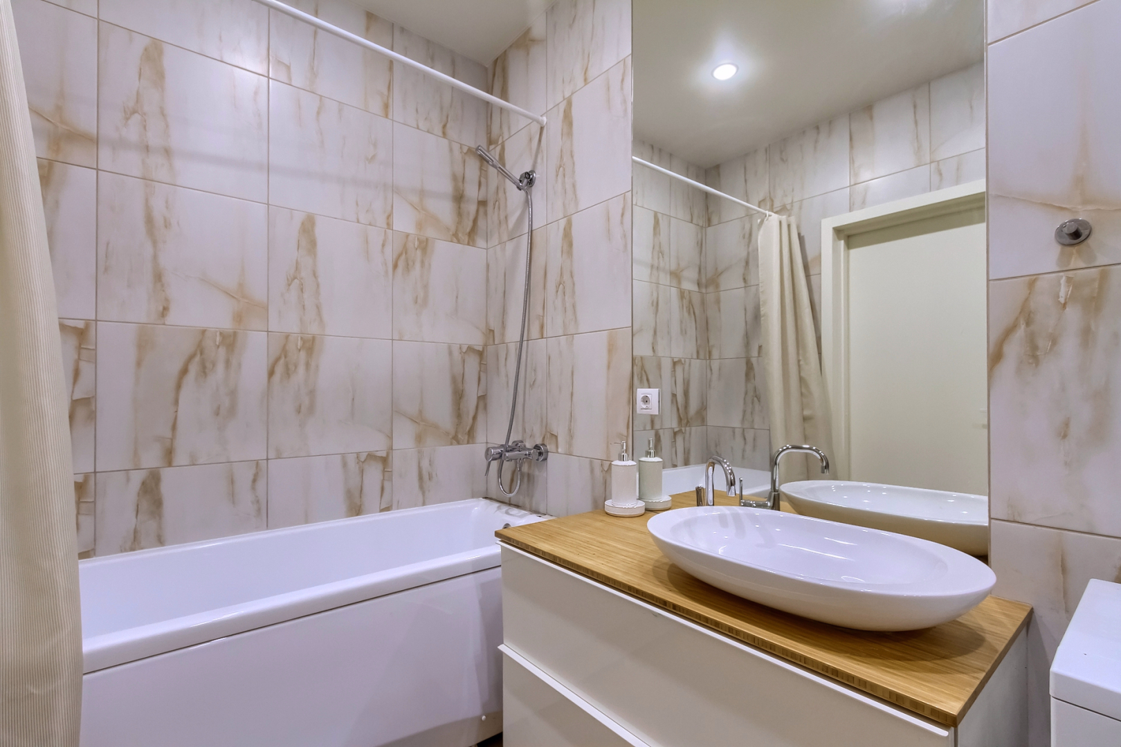 Апартаменты Фрунзе 49/1 этаж 4