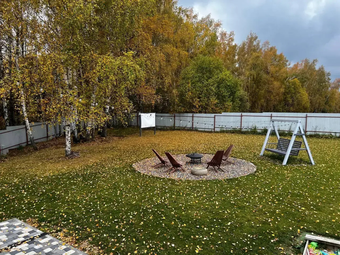 Частный дом Дом с березками