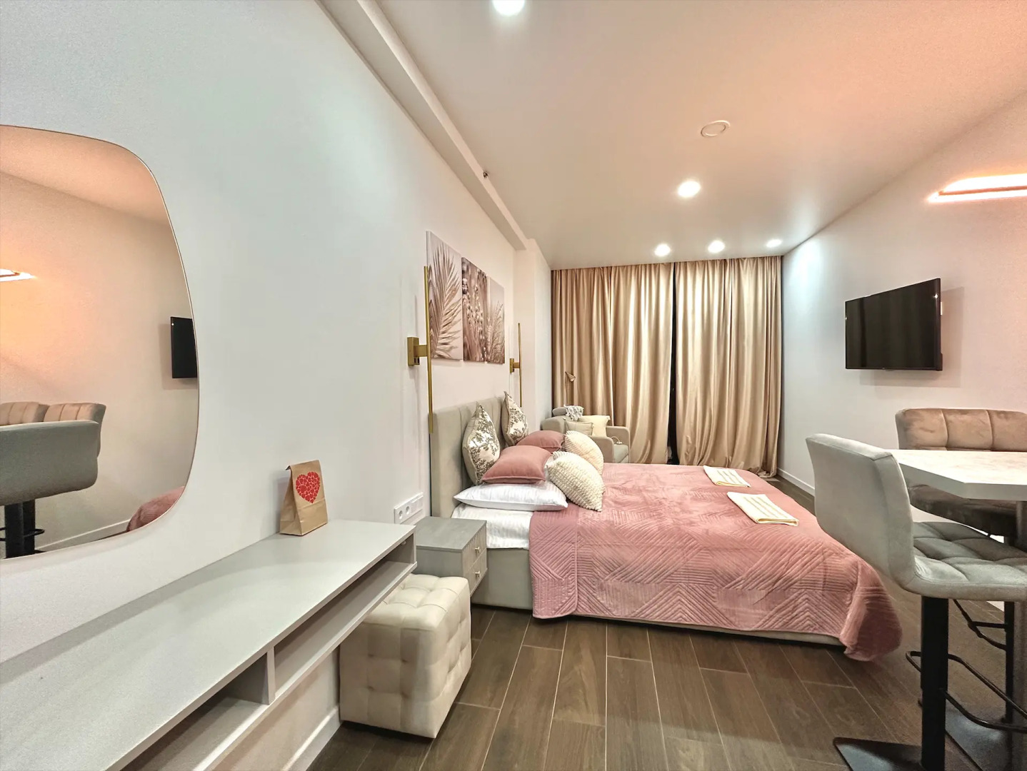 Апартаменты LS-Art-Sweet Caramel с Видом на Море со 2 Этажа