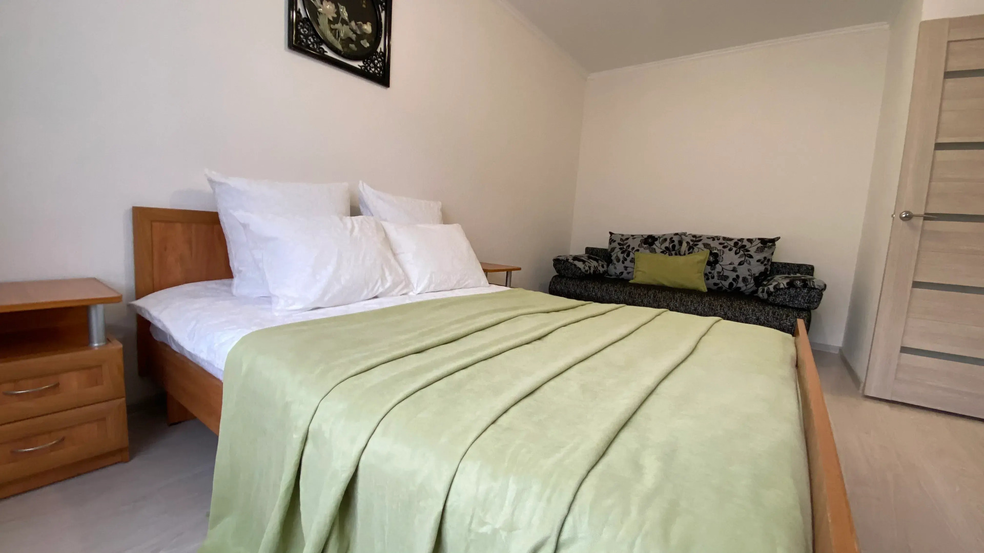 Квартира Right Room на Василия Стригунова 9